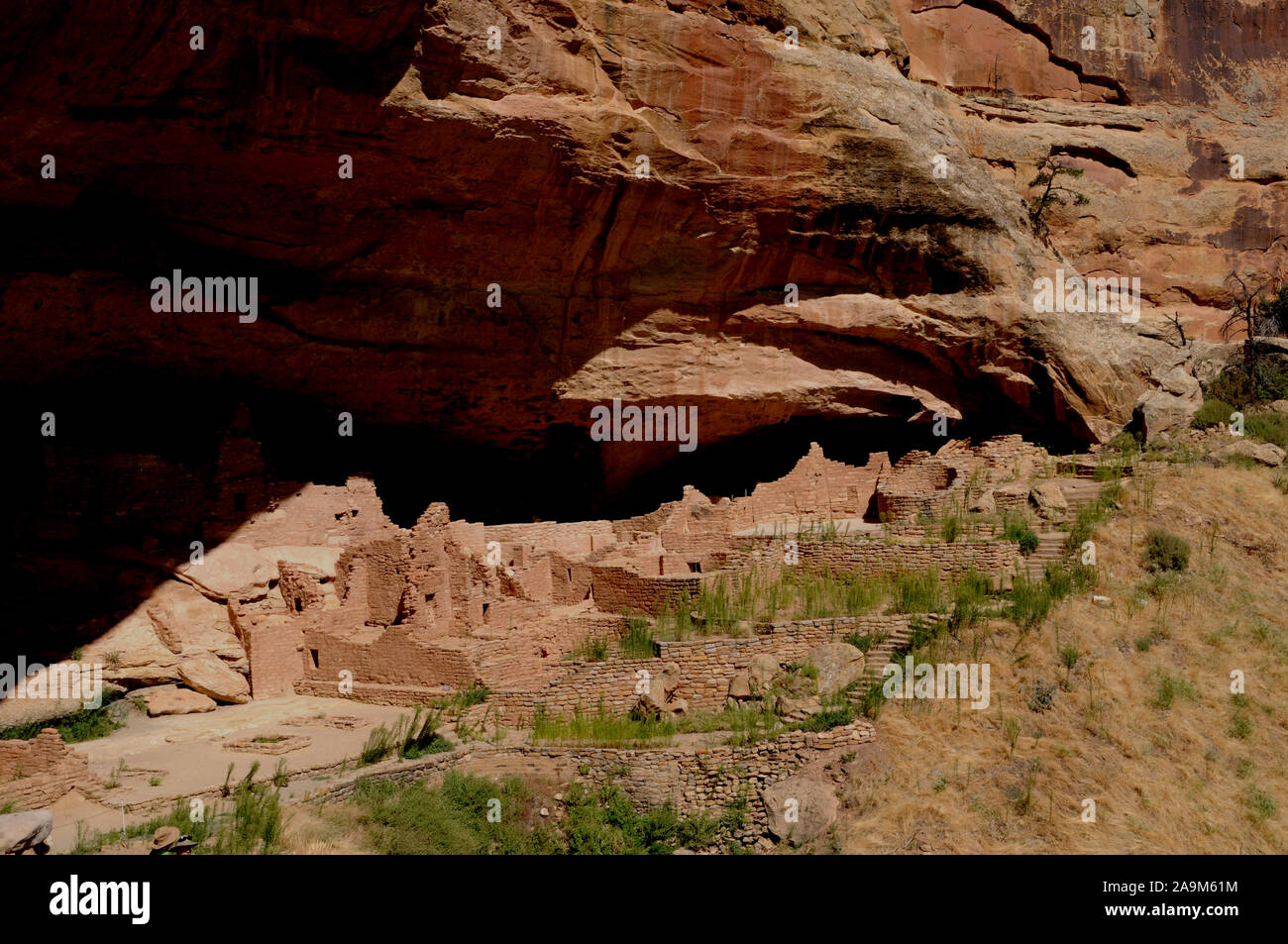 The cliff dwelling known as The Long House in the Wetherill Mesa sector ...