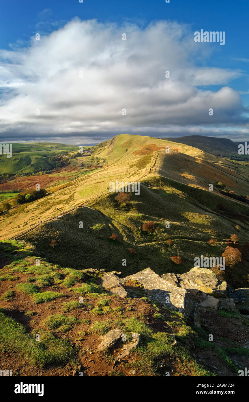 UK,Derbyshire,Peak District, View from Back Tor along the Great Ridge to Mam Tor. Stock Photo