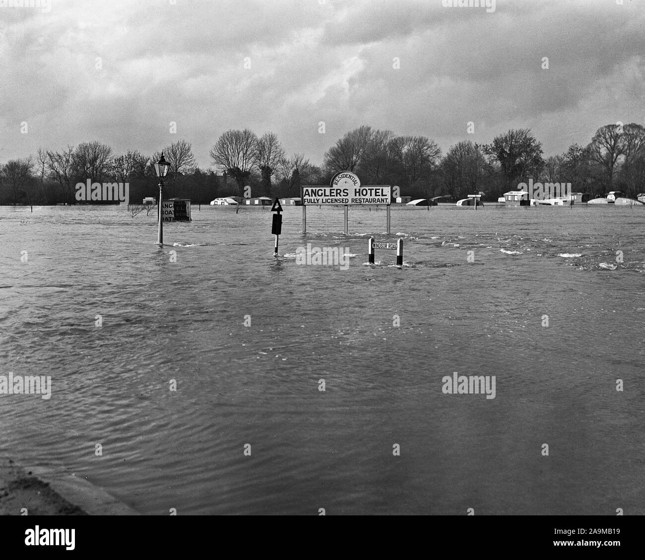 flooding, Thames,1947, Runnymede,Surrey Stock Photo Alamy