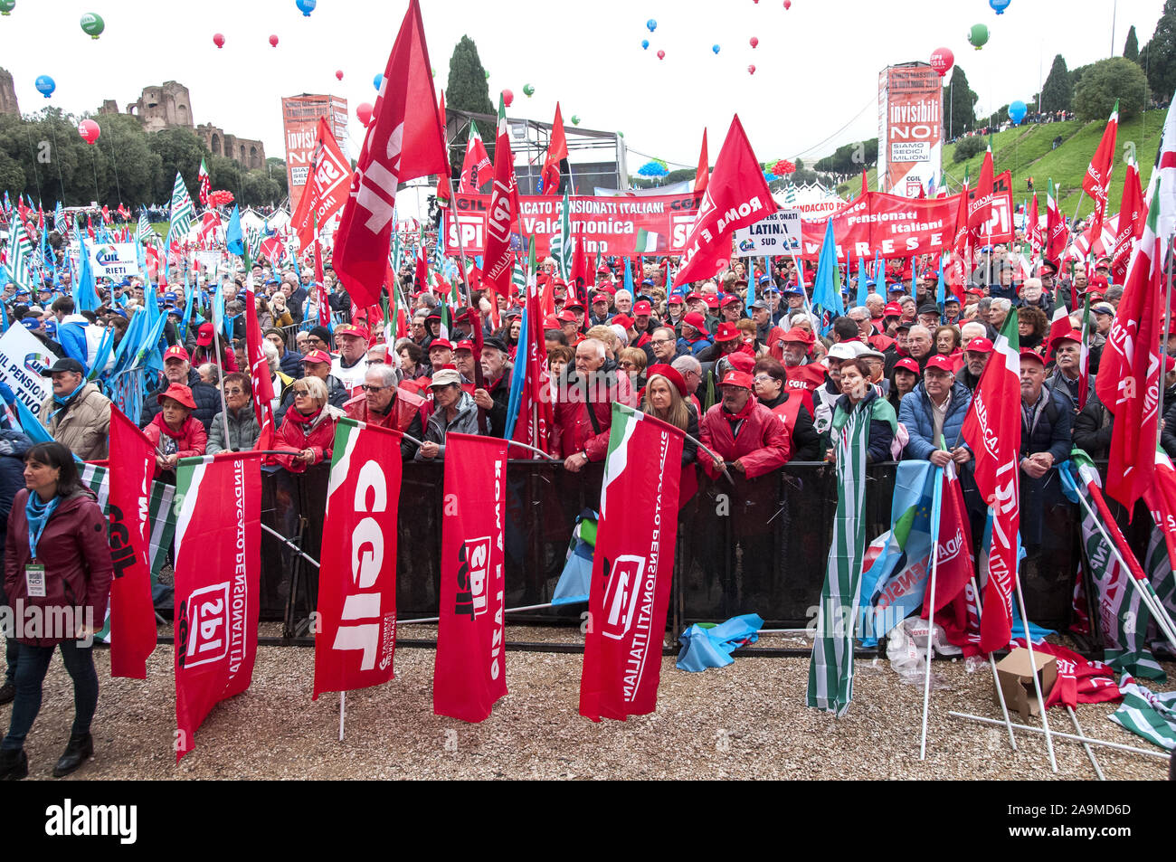 Rome, Italy. 16th Nov, 2019. National demonstration of pensioners Spi-Cgil, Fnp-Cisl and Uilp-Uil with the slogan 'Invisible no! We are sixteen million' at the Circus Maximus in Rome. (Photo by Patrizia Cortellessa/Pacific Press) Credit: Pacific Press Agency/Alamy Live News Stock Photo