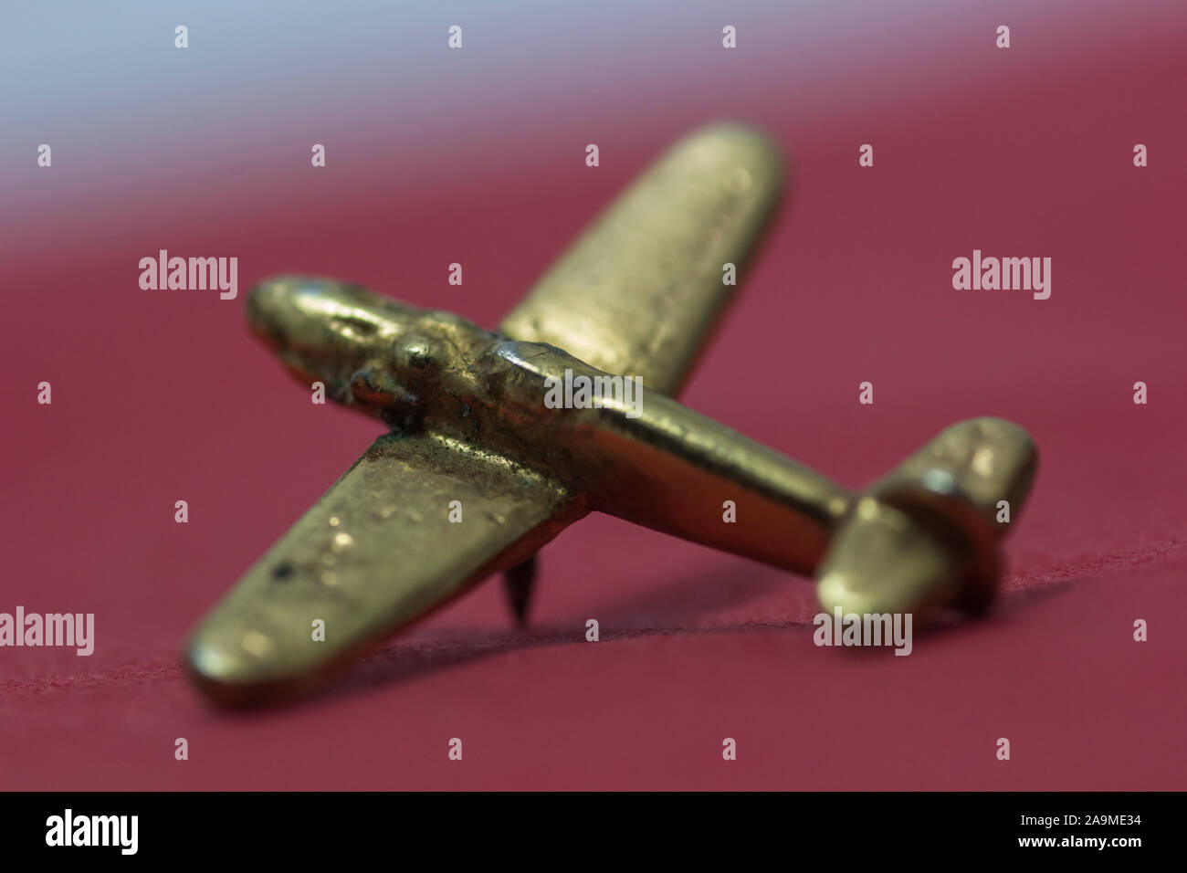 2018 New Metal 3D Airplane Lapel Pin Mini Airplane Model Pin Badge - Airplane La