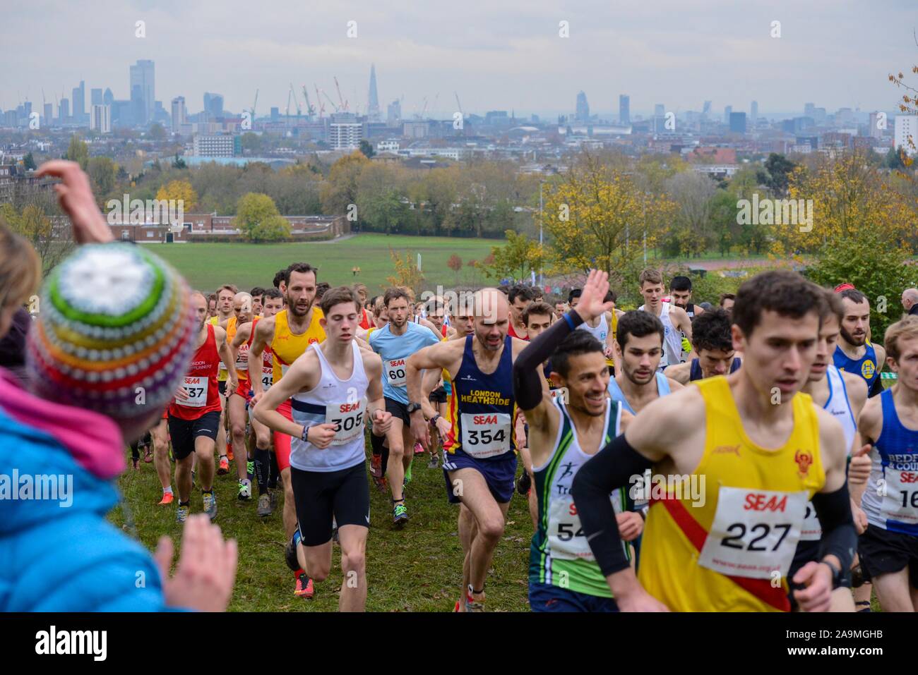 competitors-in-the-cross-country-running-championships-parliament-hill