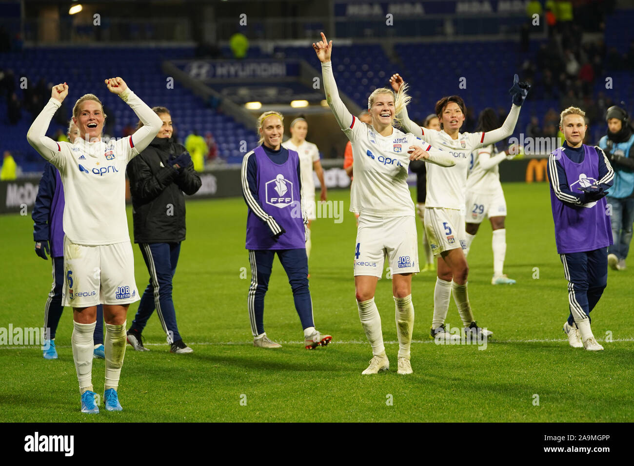 LYON, FRANCE - NOVEMBER 16: Players of Olympique Lyonnais celebrate their victory over Paris Saint-Germain during the Division 1 Féminine football match between Olympique Lyonnais and Paris St. Germain at Groupama Stadium on November 16, 2019 in Lyon, France (Photo by Daniela Porcelli/SPP) Stock Photo