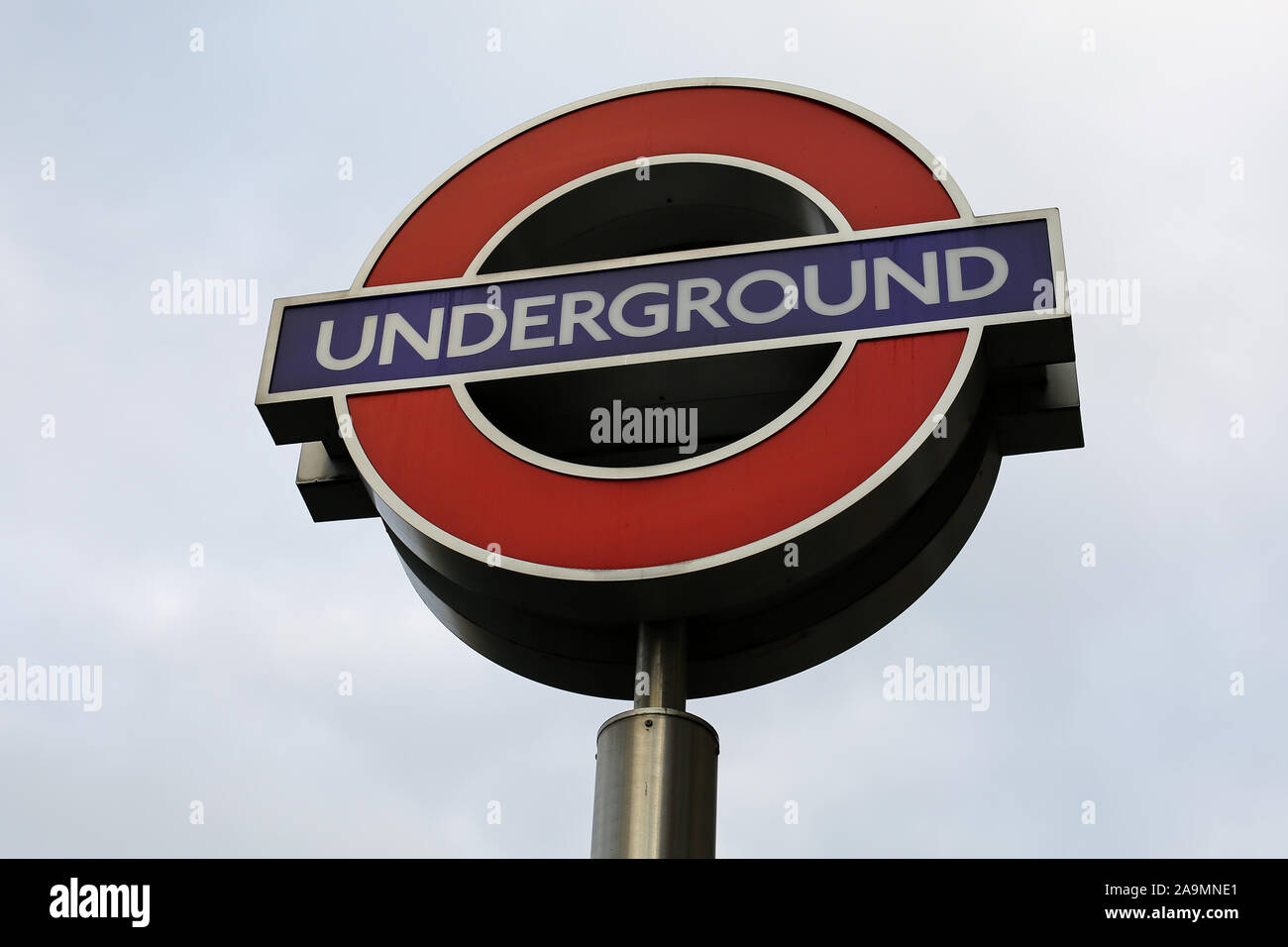 London, UK. 16th Nov, 2019. A London underground sign seen at King's Cross. Credit: Dinendra Haria/SOPA Images/ZUMA Wire/Alamy Live News Stock Photo