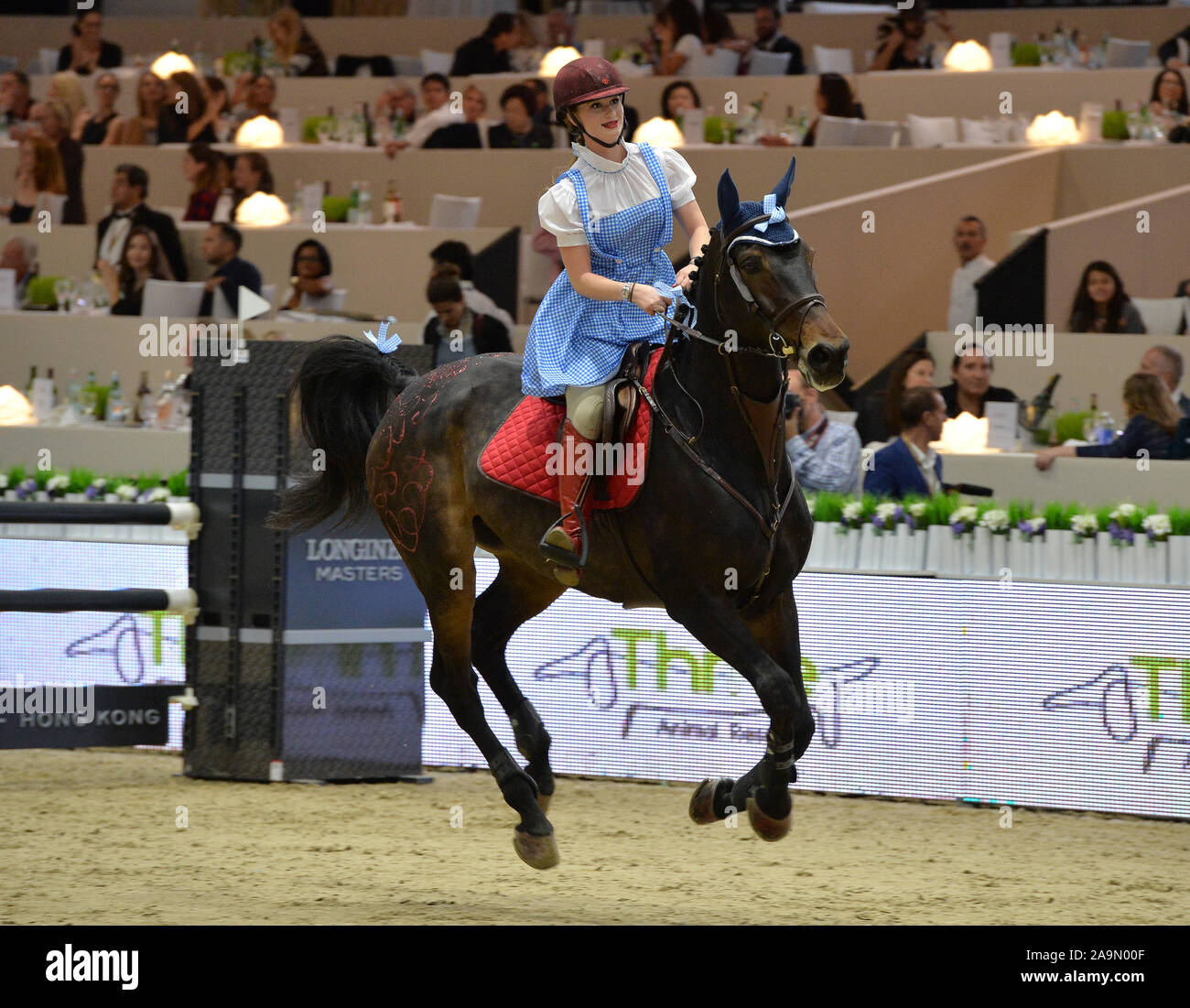 Jennifer gates hi-res stock photography and images - Alamy