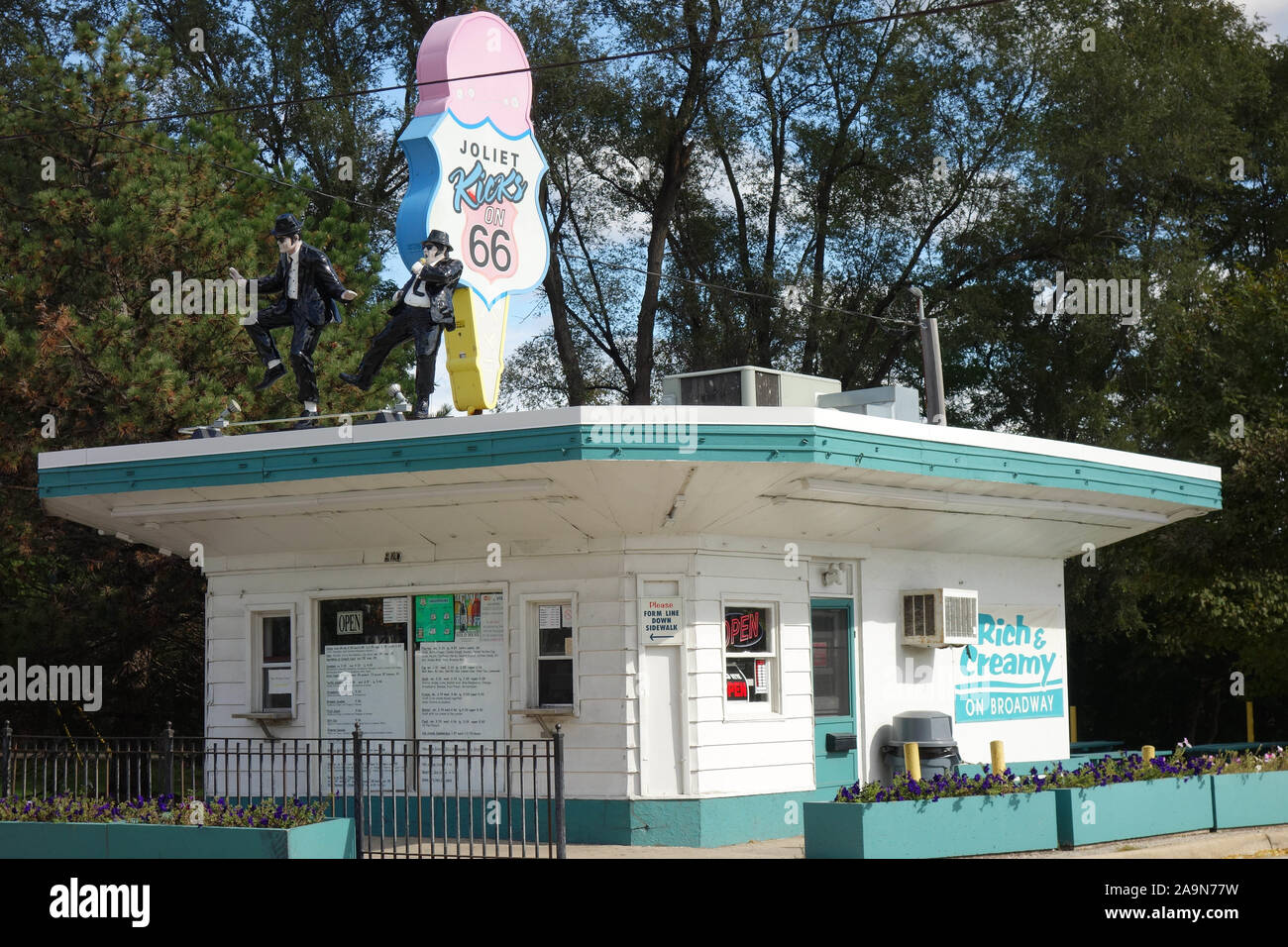 Route 66 ice cream parlor 'Rich and Creamy' in Joliet, Illinois Stock Photo