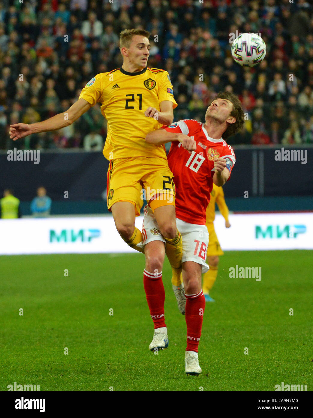 St. Petersburg, Russia. 16th Nov, 2019. Russia, St. Petersburg, November 16, 2019. Belgian national team players Timothy Kastan and Russian national team Yuri Zhirkov (left to right) in the qualifying match of the 2020 European Football Championship between the national teams of Russia and Belgium. Credit: Andrey Pronin/ZUMA Wire/Alamy Live News Stock Photo