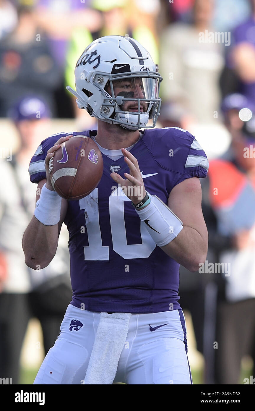 Manhattan, Kansas, USA. 16th Nov, 2019. Kansas State Wildcats quarterback Skylar Thompson (10