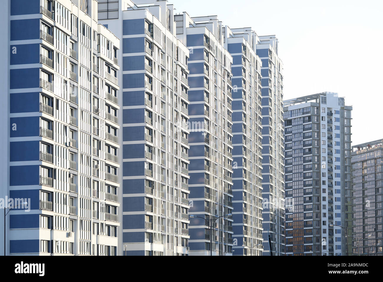 Row high rise buildings hi-res stock photography and images - Alamy