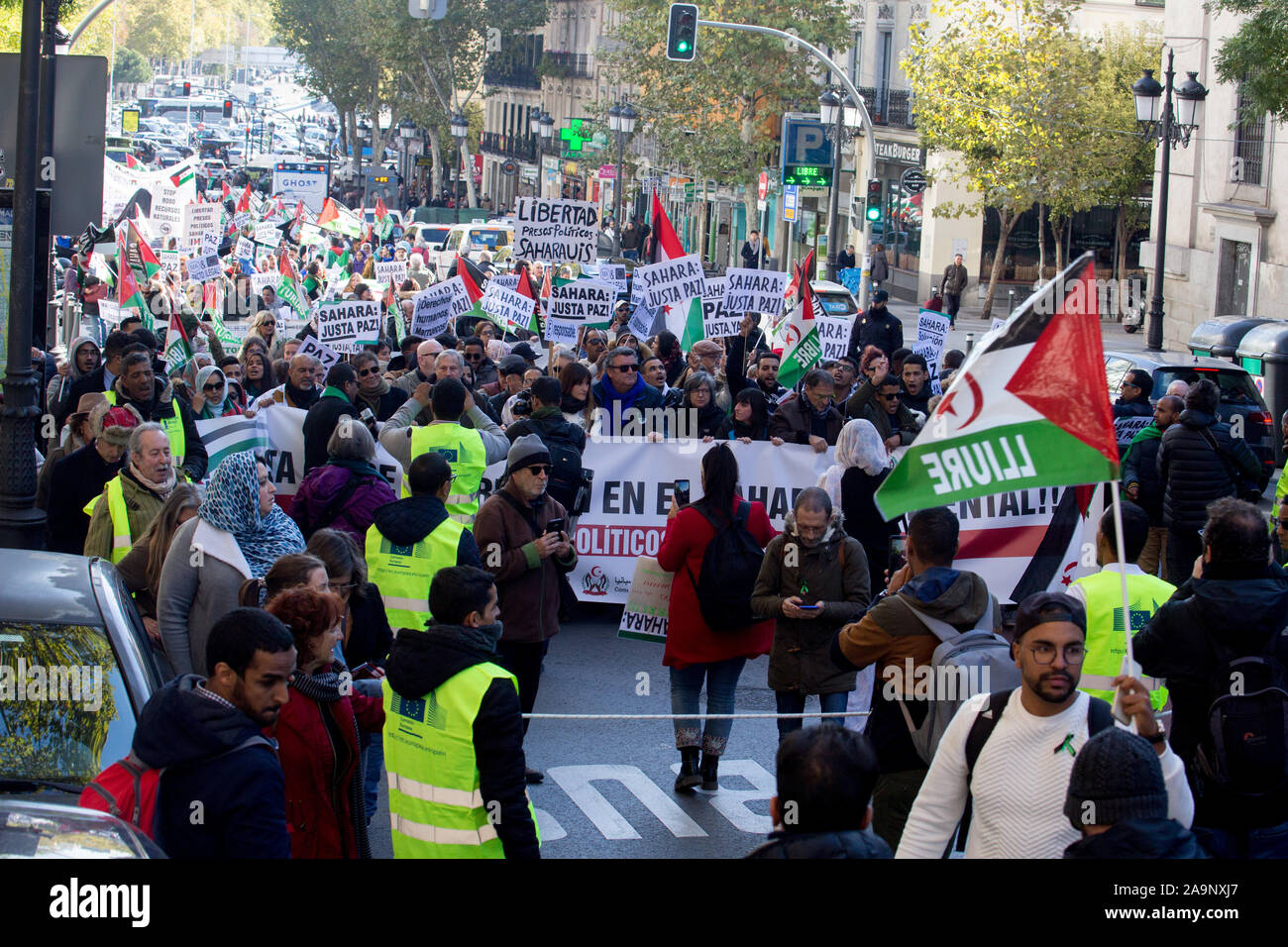 Madrid, Spain. 16th Nov, 2019. Hundreds marching through Madrid during the demonstration.Thousands of Saharawis arrive from all over Spain to demand the end of Morocco's occupation in Western Sahara, the freedom of political prisoners, in support of the Polisario Front and to demand solutions from the Spanish government. Western Sahara was a Spanish colony until 1976 where Spain left the territory. Later Morocco occupied part of Western Sahara and still part of the Saharawi population lives in refugee camps in the desert in Algeria and in Spain. Credit: SOPA Images Limited/Alamy Live News Stock Photo