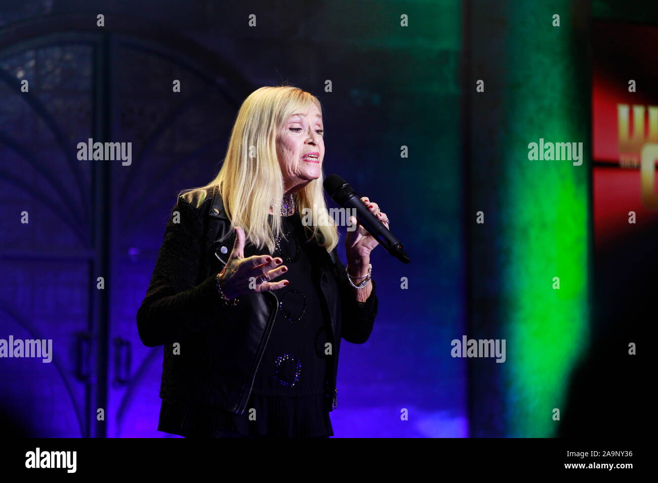 Nina Lizell beim WIEDERSEHEN DER OSTLEGENDEN von MyTVplus im