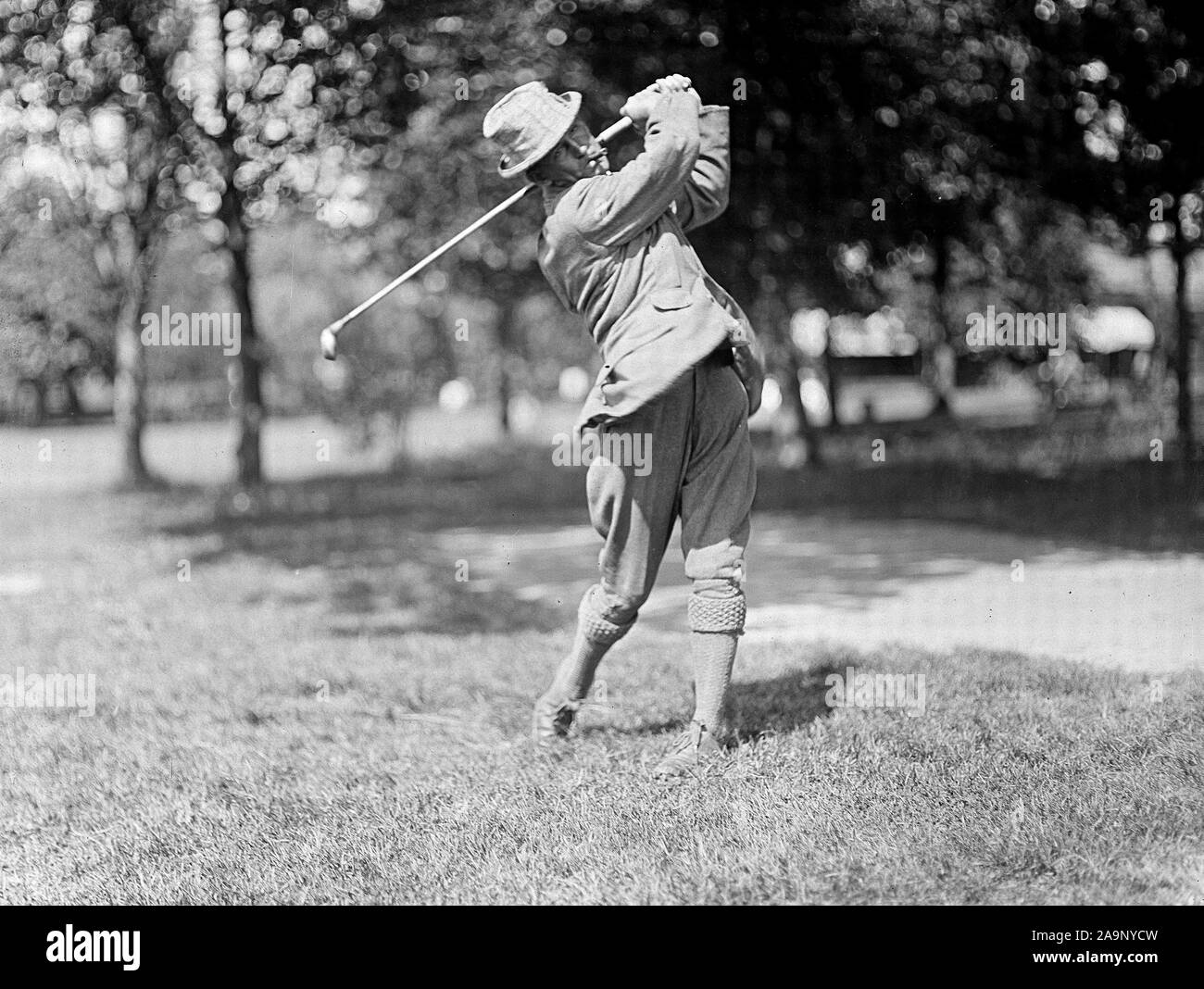 Walter Travis playing golf ca. 1909-1914 Stock Photo