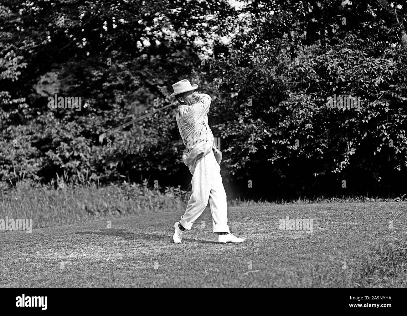 Walter Travis playing golf ca. 1909-1914 Stock Photo