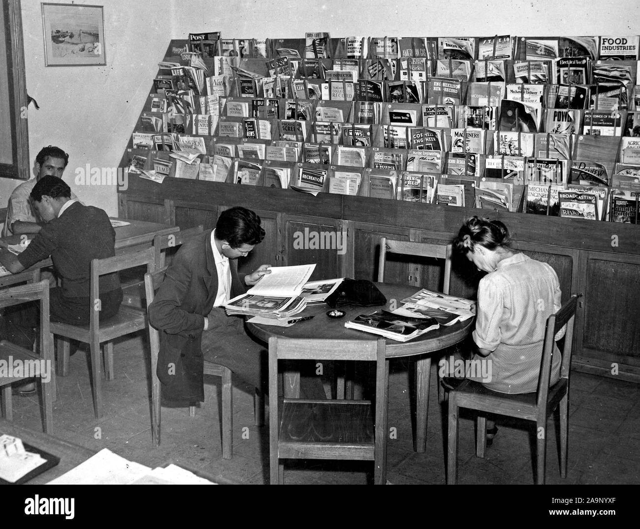 January 1950 - U.S.I.S. Reading Room, Rome, Italy Stock Photo