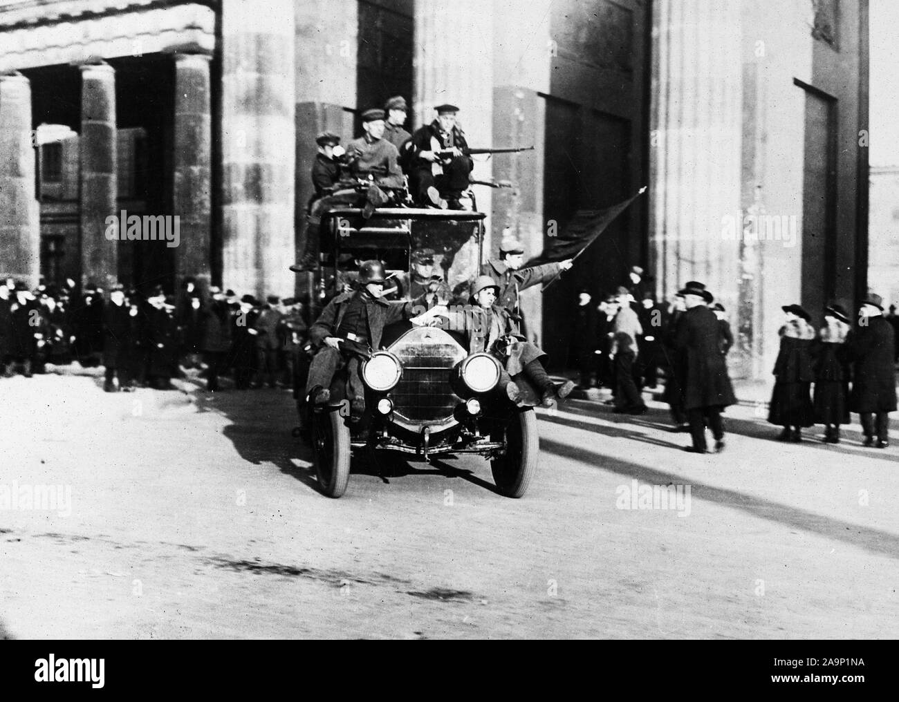 German Revolution The soldiers and workmen in control of the German