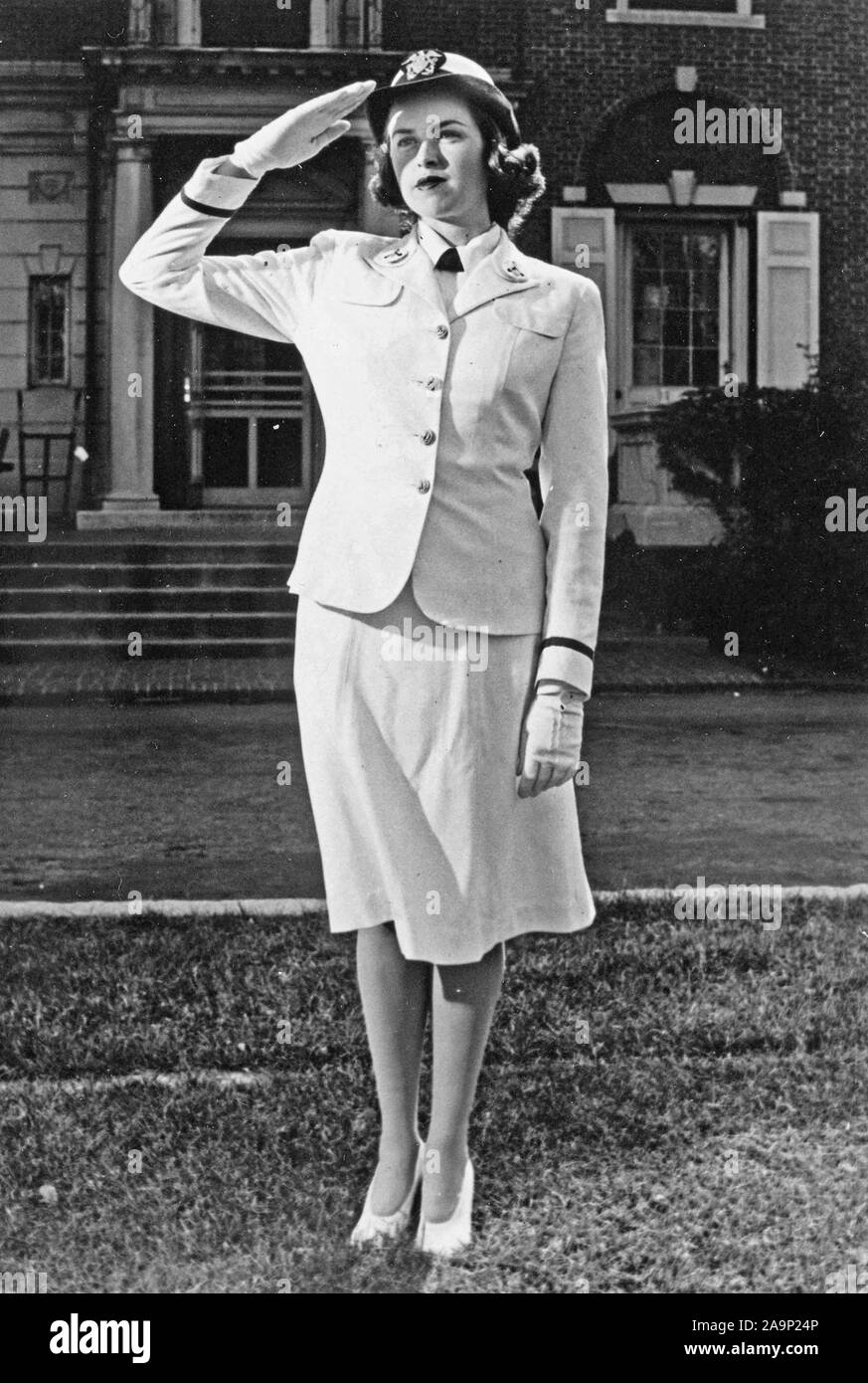 1940s woman hi-res stock photography and images - Alamy