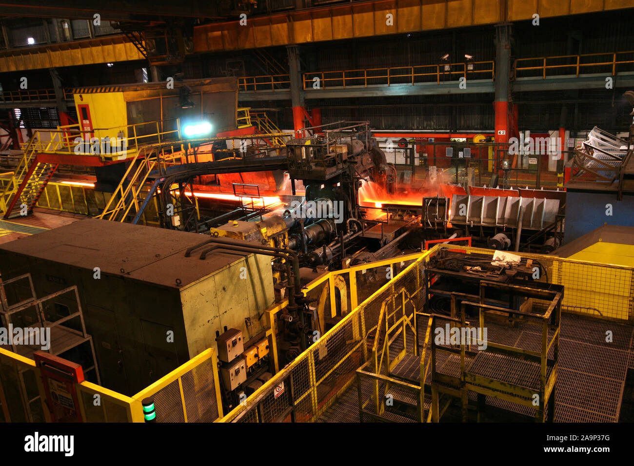 Steel rolling mill on large integrated steelworks Stock Photo Alamy