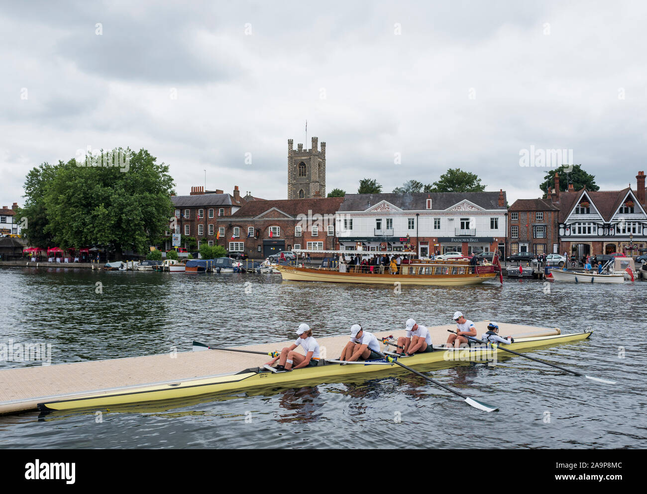 Henley-on-Thames. United Kingdom.  Prince Albert Challenge Cup, Deerfield Academy USA, boating to compete at the 2017 Henley Royal Regatta, Henley Reach, River Thames.    14:42:55  Thursday  29/06/2017     [Mandatory Credit. Peter SPURRIER/Intersport Images. Stock Photo