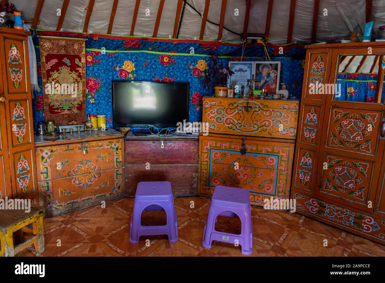 Inside a Mongolian Ger (Yurt) in Arvaiheer, Mongolia Stock Photo