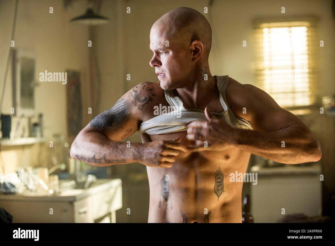 MATT DAMON in ELYSIUM (2013), directed by NEILL BLOMKAMP. Credit: SONY PICTURES ENTERTAINMENT / Album Stock Photo