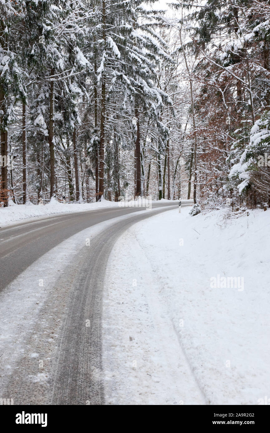 Country snowy road in winter hi-res stock photography and images - Alamy