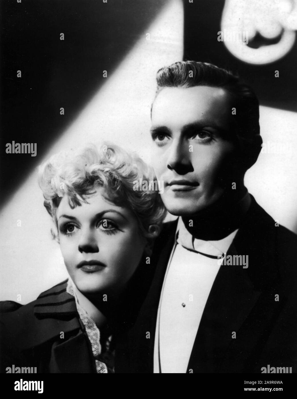 ANGELA LANSBURY and HURD HATFIELD in THE PICTURE OF DORIAN GRAY (1945), directed by ALBERT LEWIN. Credit: M.G.M / Album Stock Photo