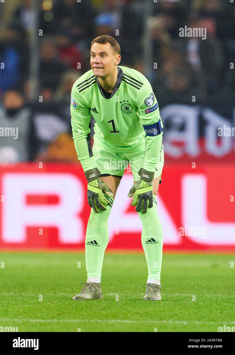 Mönchengladbach, Germany. 16th Nov 2019. EURO QUALI 2020, Germany-Belarus, Mönchengladbach Nov 16, 2019. Manuel NEUER, DFB 1 goalkeeper, whole figure, action, single image, single action, GERMANY - BELARUS 4-0 Important: DFB regulations prohibit any use of photographs as image sequences and/or quasi-video. Qualification for European Championships, EM Quali, 2020 Season 2019/2020, November 16, 2019 in Mönchengladbach, Germany. Credit: Peter Schatz/Alamy Live News Stock Photo