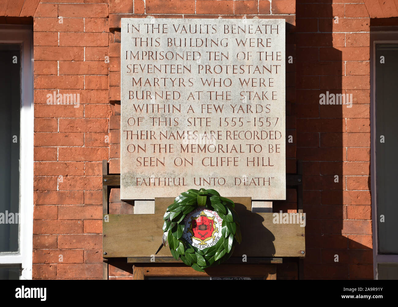 The famous Lewes protestant martyrs plaque in the High Street UK - The Lewes Martyrs were a group of 17 Protestants who were burned at the stake Stock Photo
