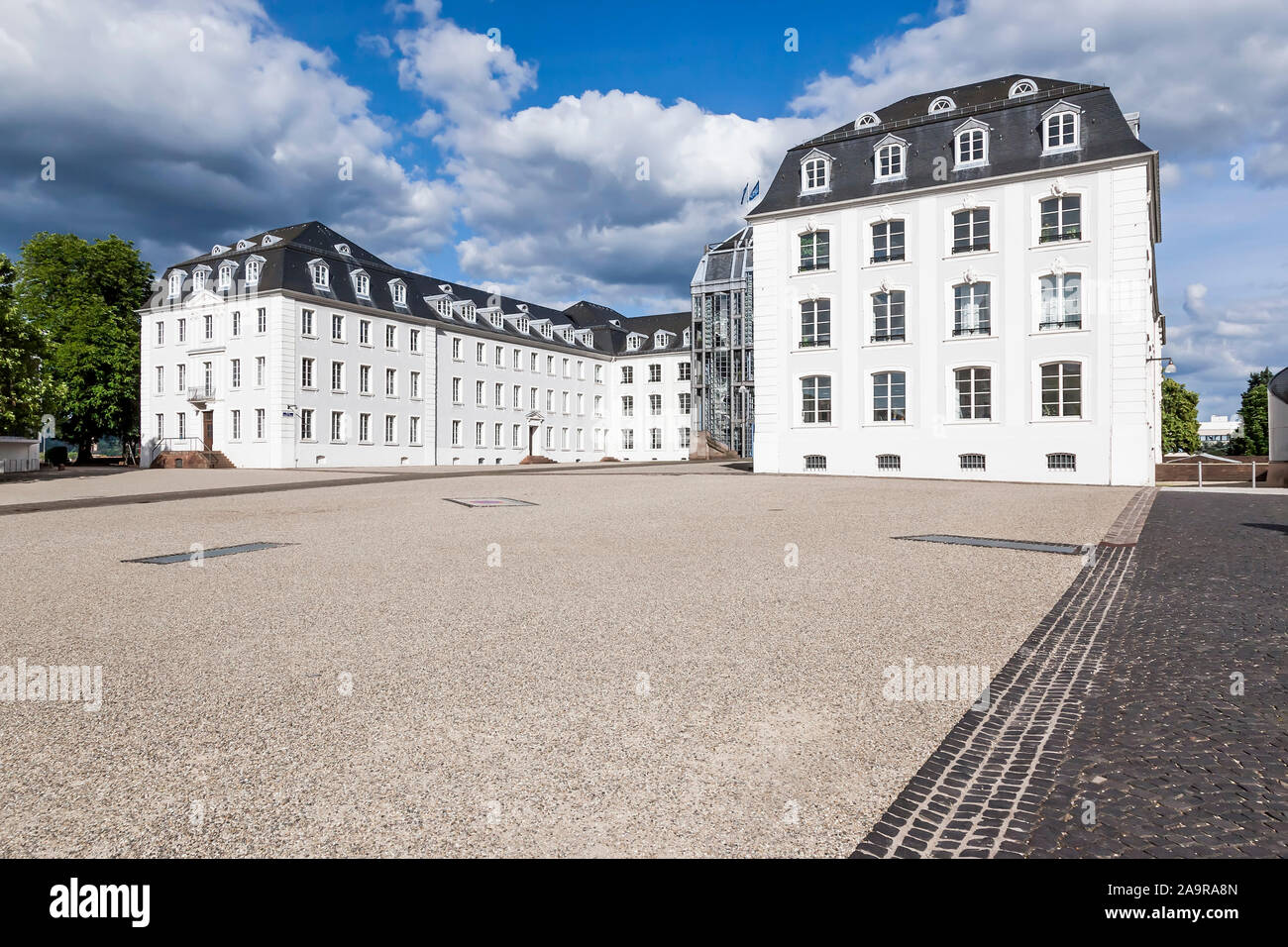 Schloss Saarbruecken High Resolution Stock Photography And Images Alamy