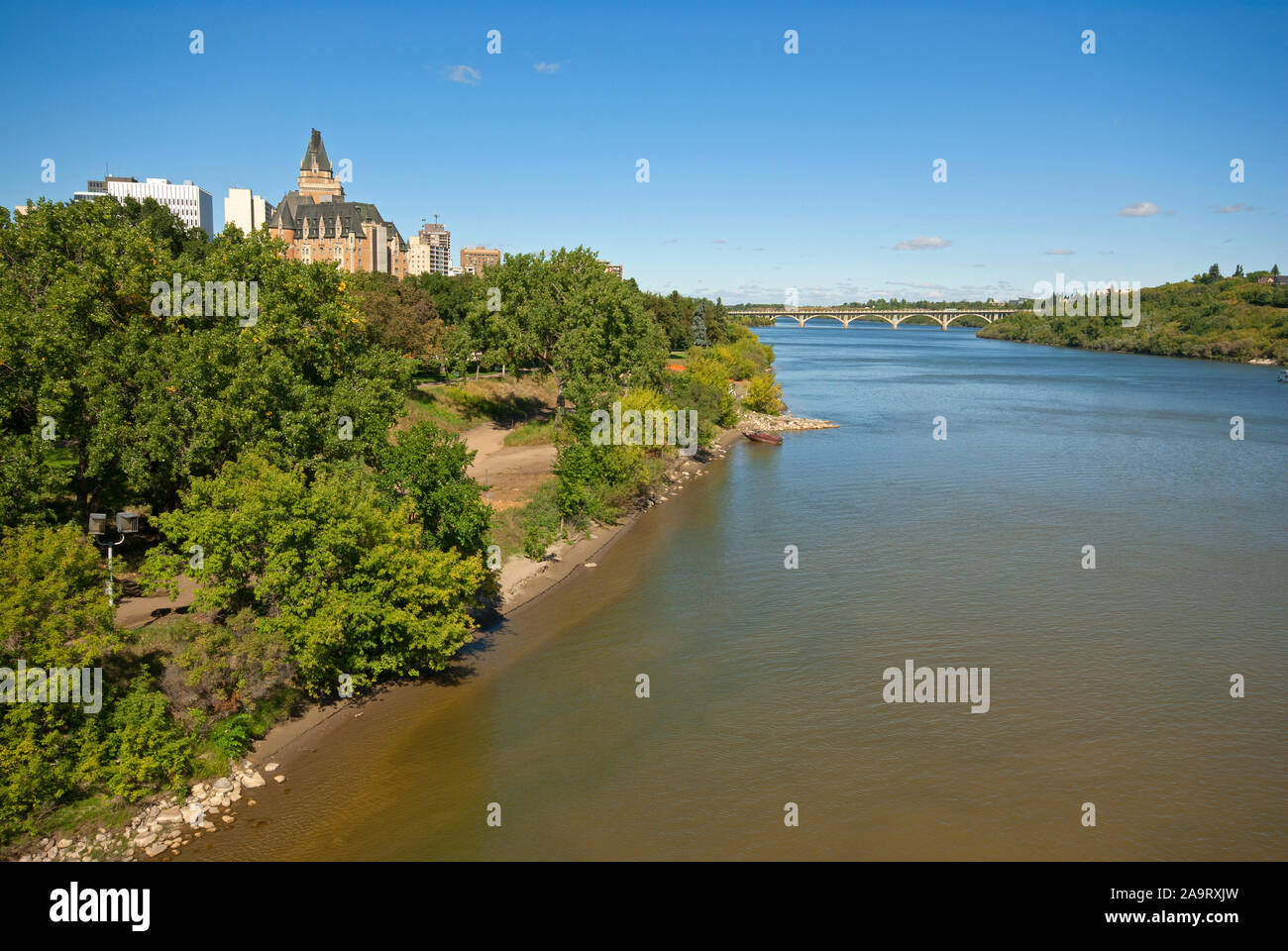 The South Saskatchewan River flows through Saskatoon, Saskatchewan, Canada Stock Photo