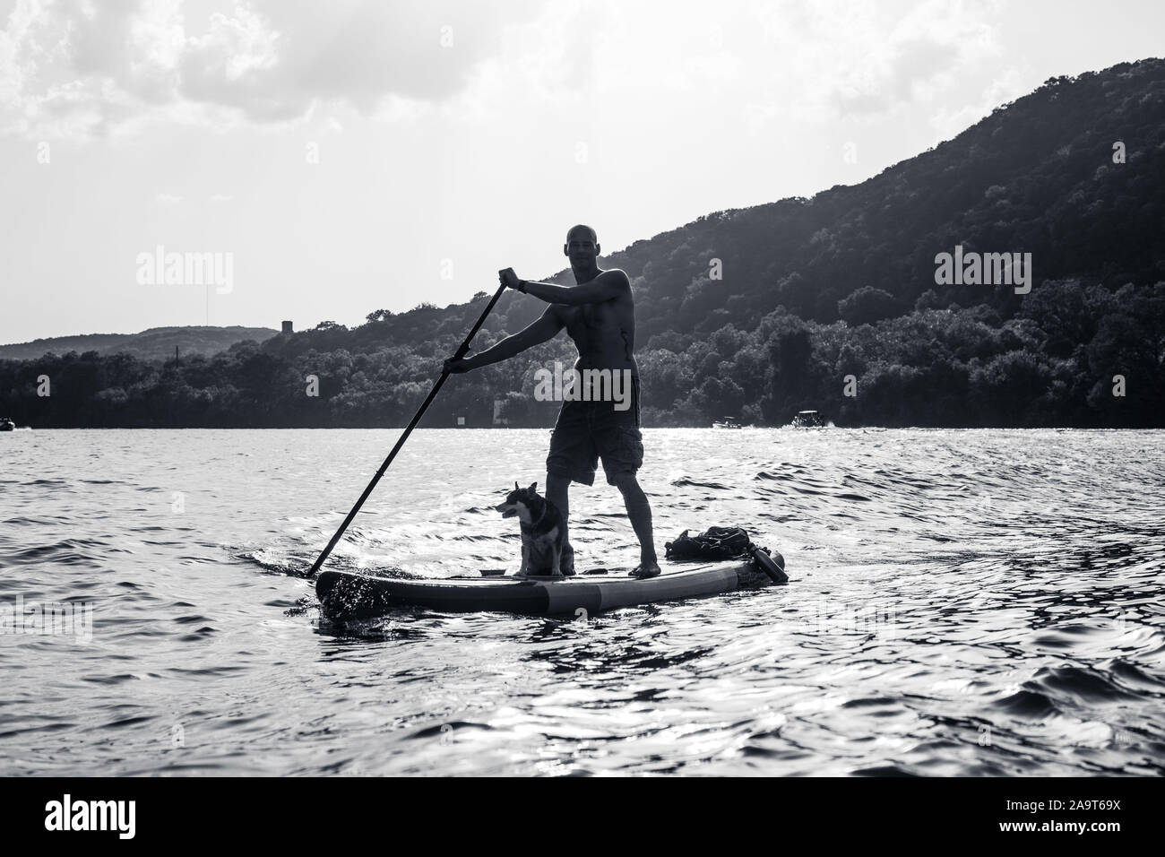 Austin, Texas, USA. 28 June, 2019. Stand Up Paddleboarding on Lake