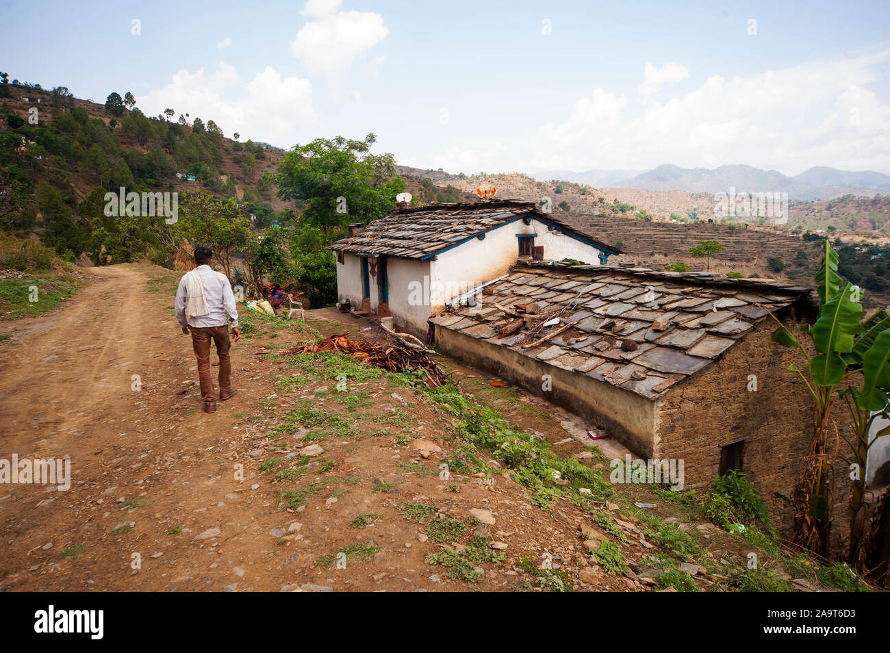 Tipycal tiled roof house at Sanouli village, Kumaon Hills, Uttarakhand, India Stock Photo Alamy
