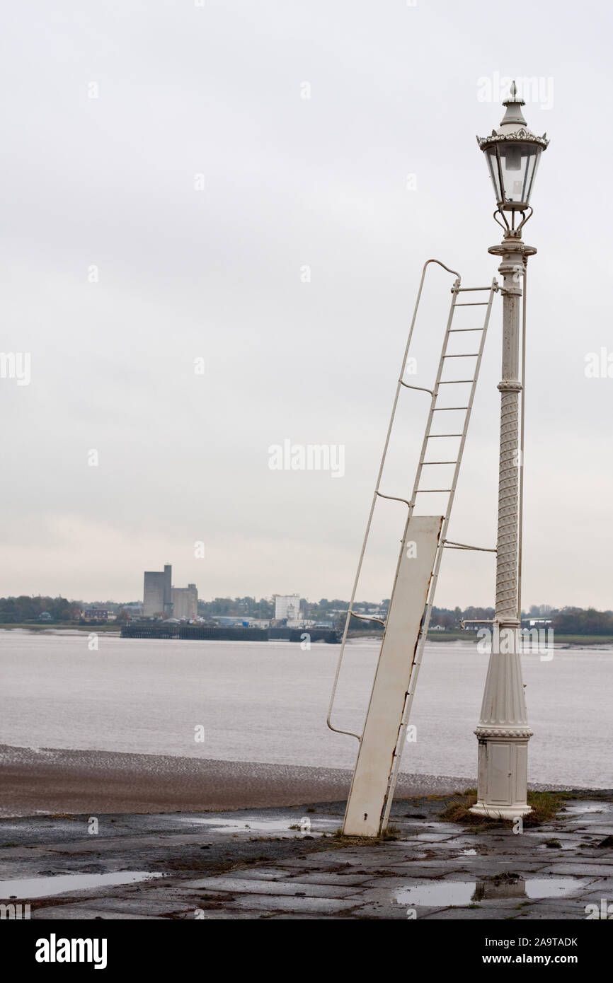 The lamp at Lydney harbour, Gloucestershire Stock Photo