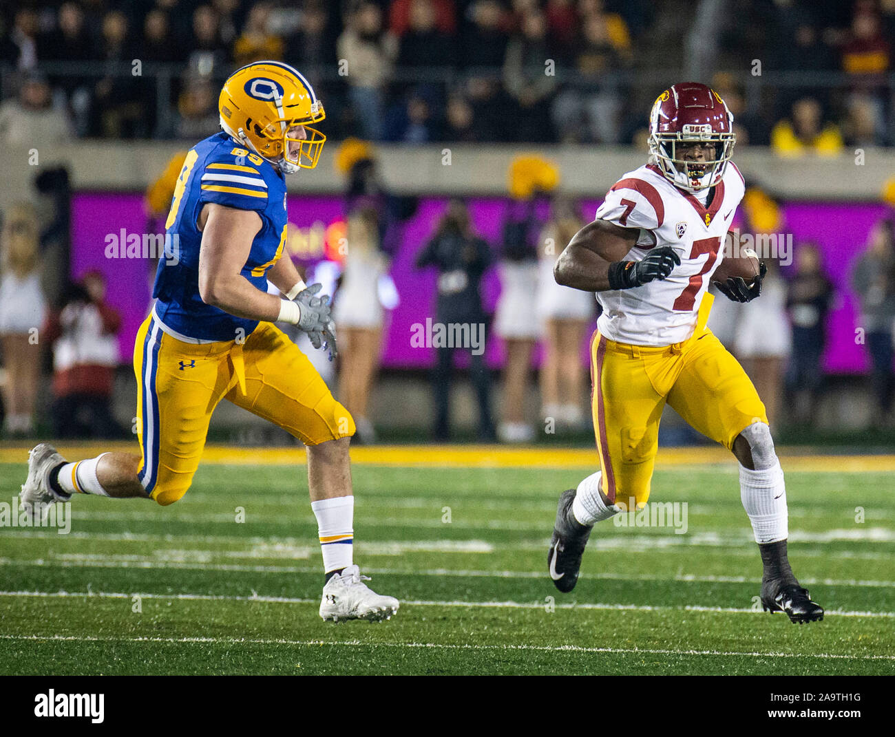 California Memorial Stadium. 16th Nov, 2019. CA U.S.A. USC running back Stephen Carr(7) breaks to the outside for a long run during the NCAA Football game between USC Trojans and the California Golden Bears 41-17 win at California Memorial Stadium. Thurman James/CSM/Alamy Live News Stock Photo