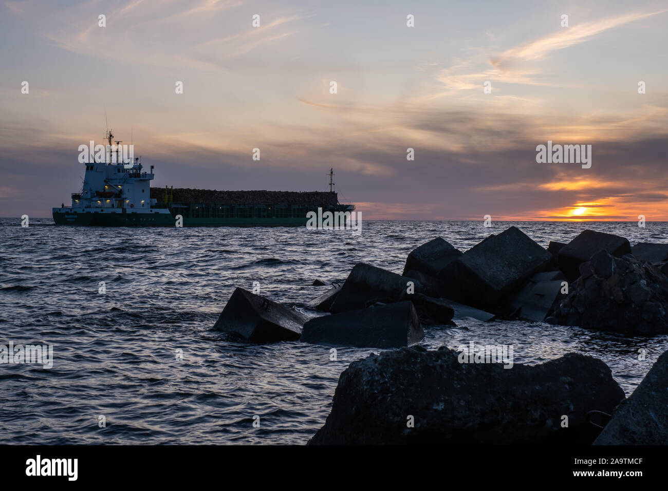 Container ship sea sunset hi-res stock photography and images - Alamy
