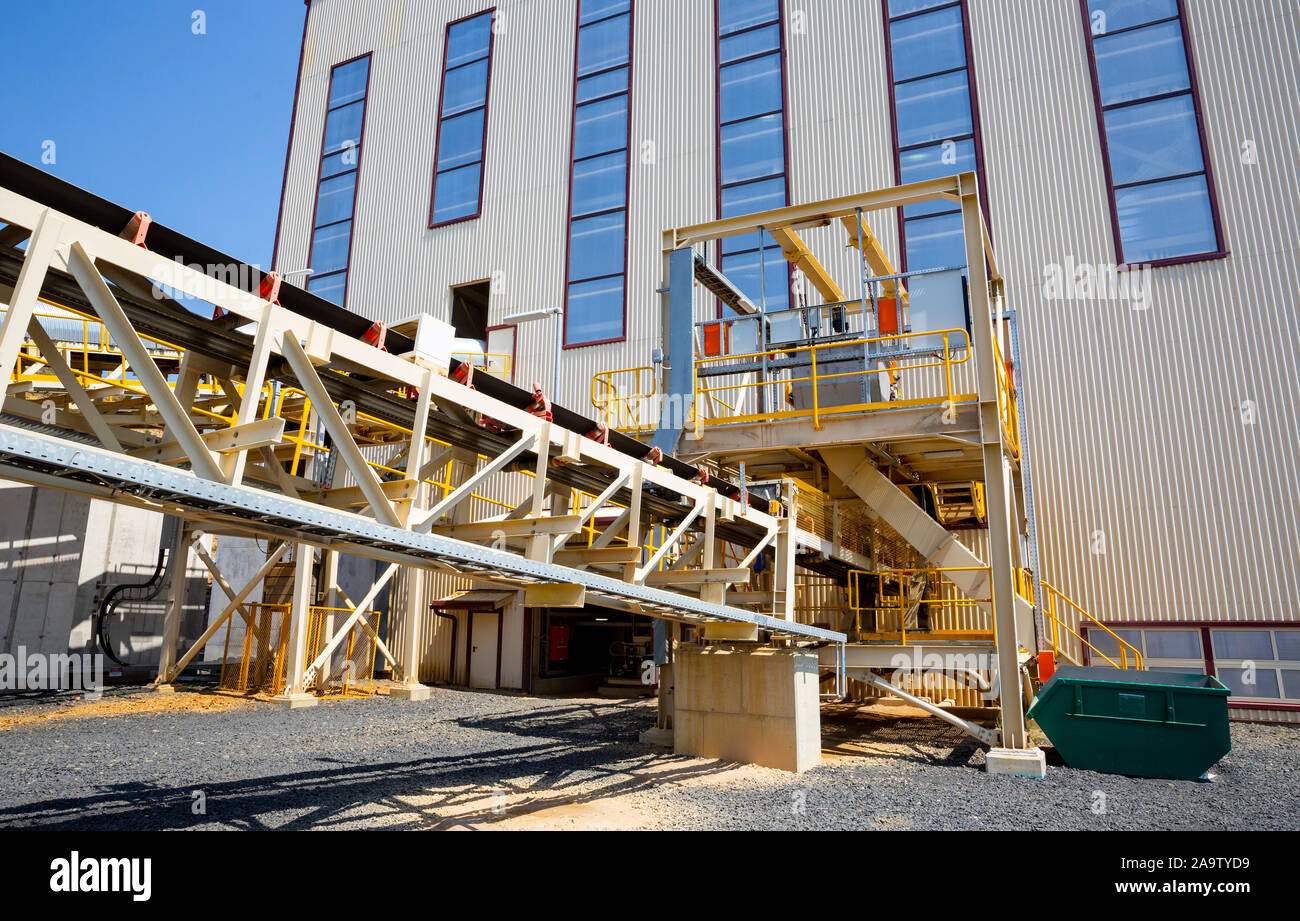 Copper mine mining processing plant hi-res stock photography and images ...