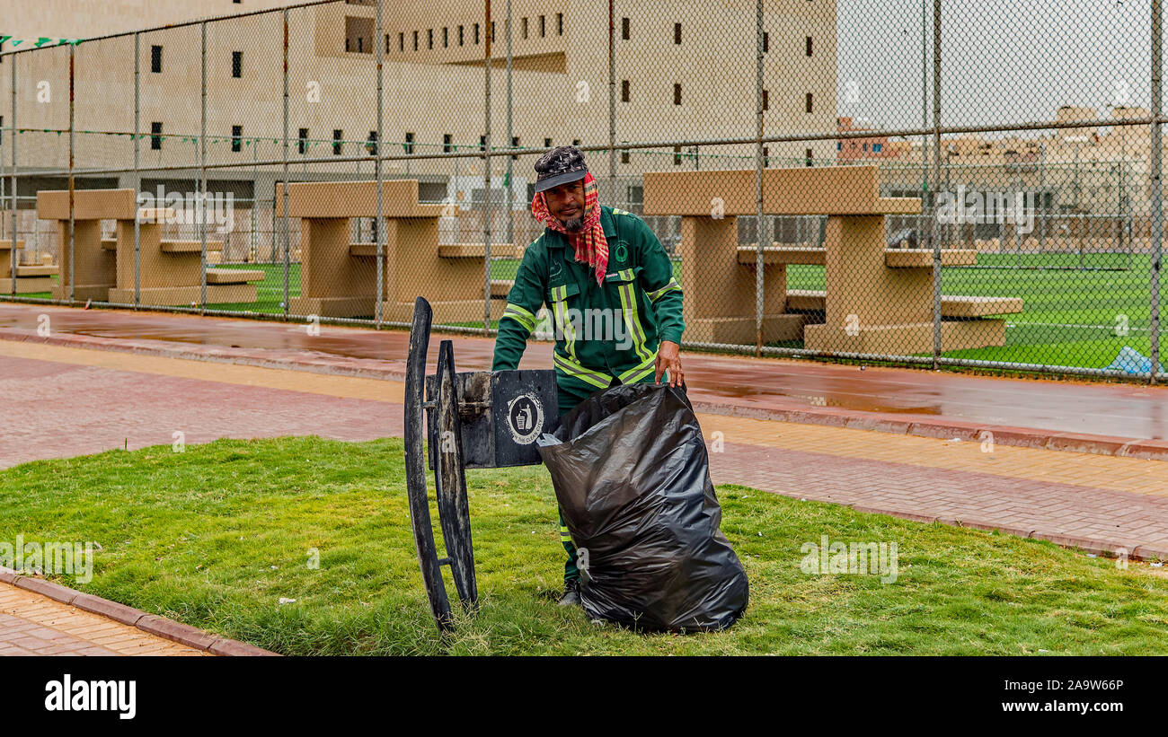 Park worker in Riyadh, Saudi Arabia Stock Photo