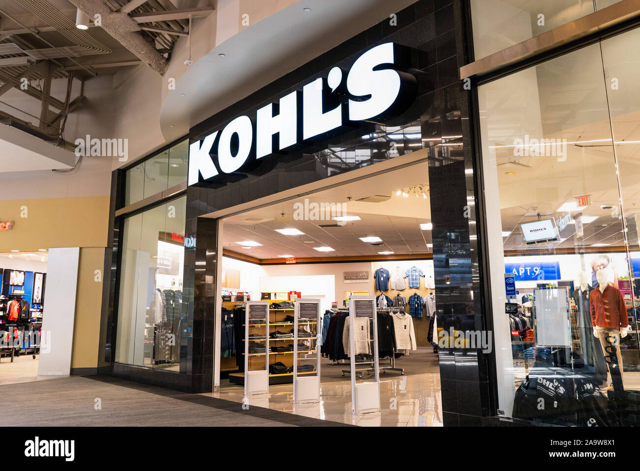 7,016 Kohls Stock Photos, High-Res Pictures, and Images - Getty Images