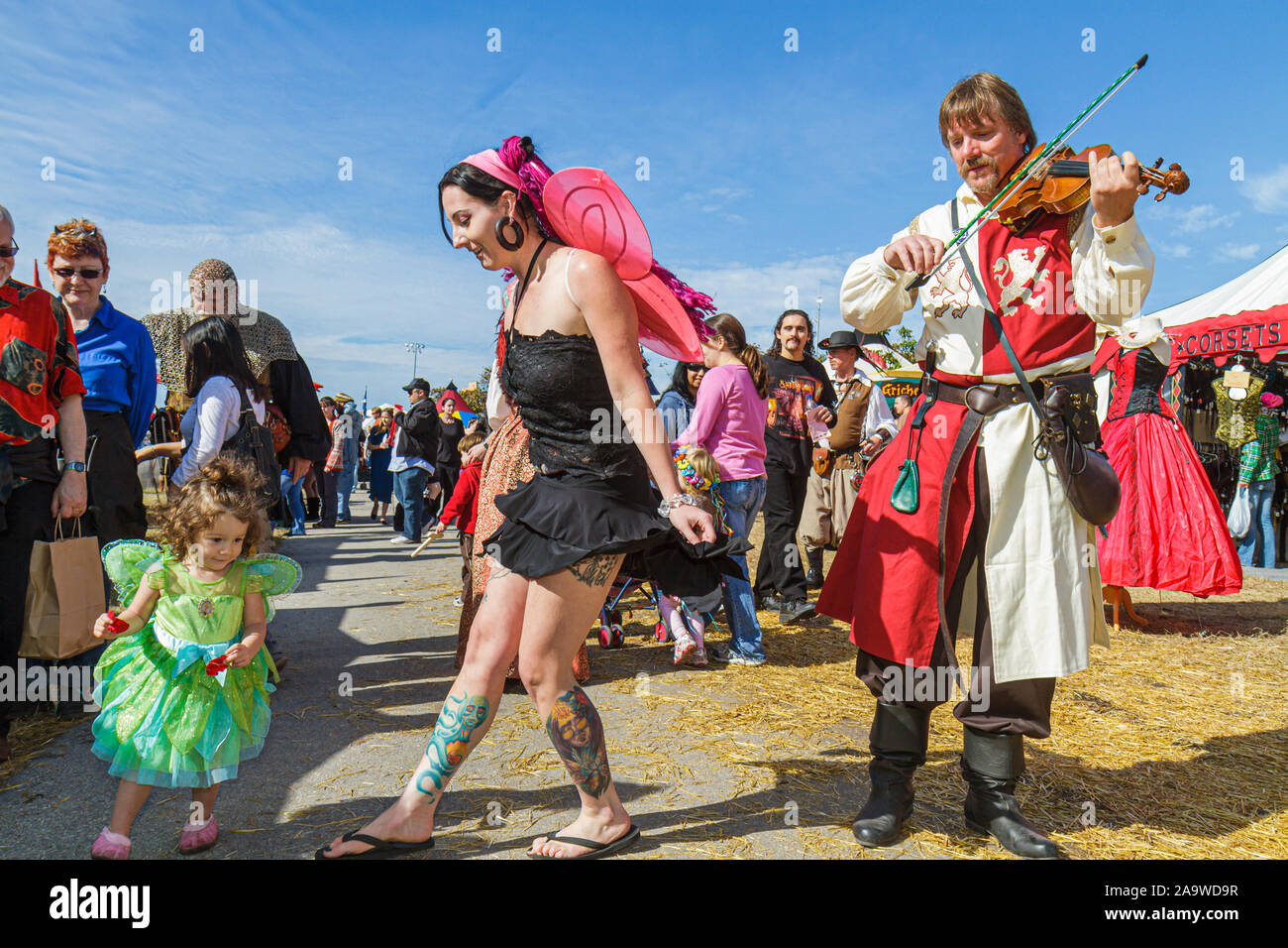 Renaissance festival music hires stock photography and images Alamy