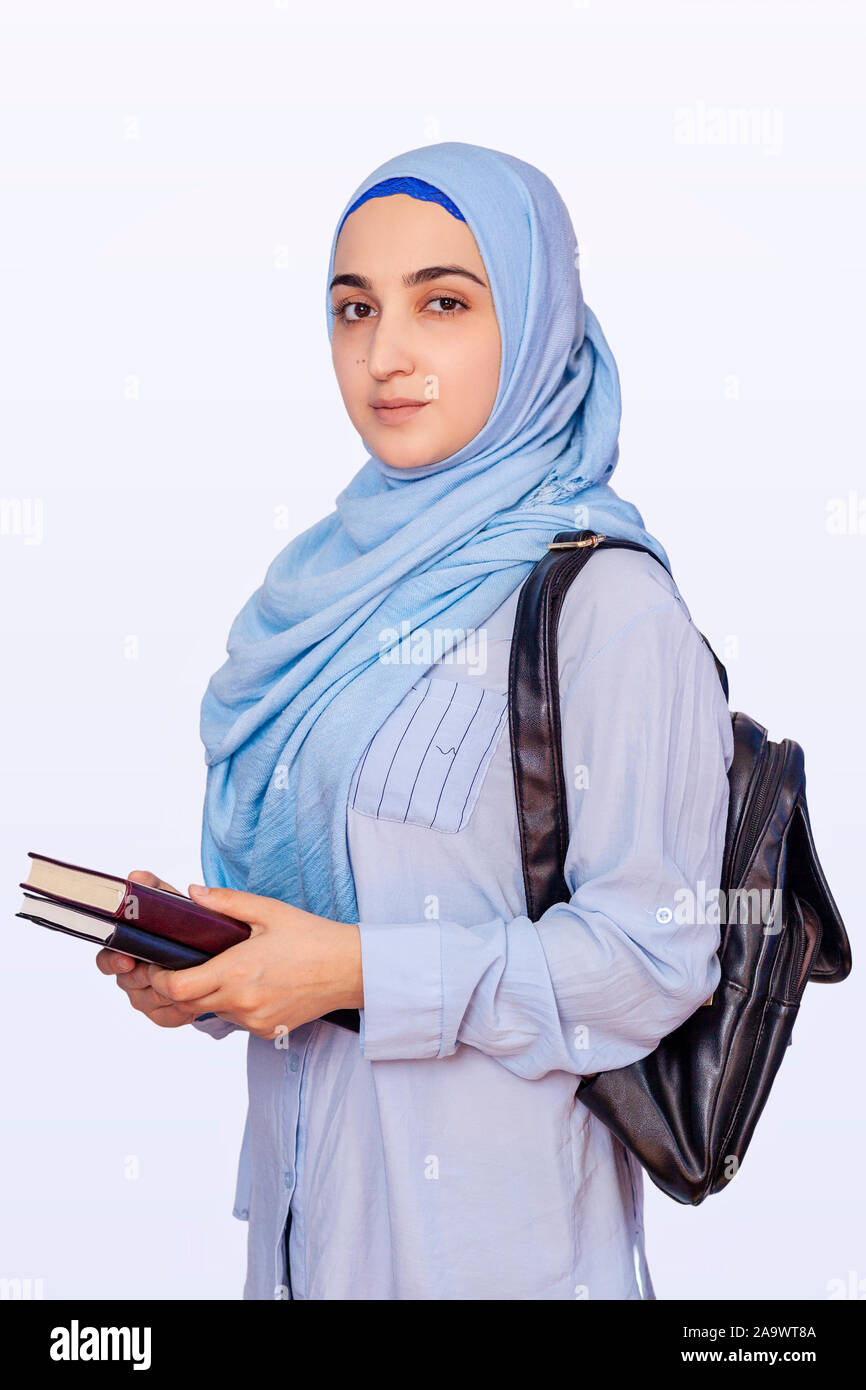 Hijab Student Stock Photos & Hijab Student Stock Images - Alamy