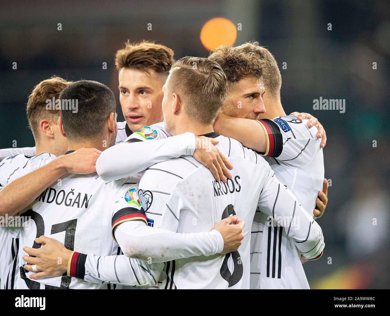 jubilation GER for goalkeeper Leon GORETZKA r. Robin KOCH (GER), Toni KROOS  (GER), Leon GORETZKA (GER) Football Laender match, European Championship  qualifier, Group C 9. Matchday, Germany (GER) - Belarus (BLR) 4: