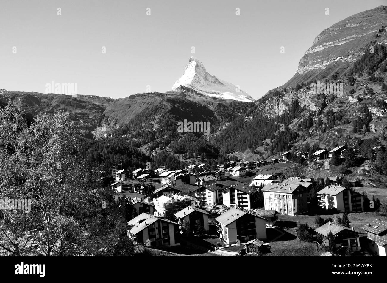 Swiss Alps: Breathtaking panoramic view of the Matterhorn from Zermatt ...
