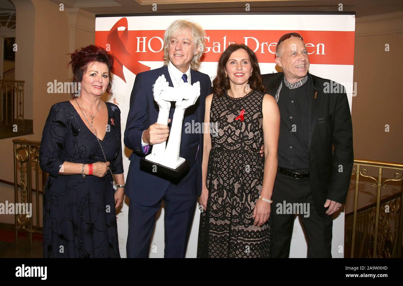 Dresden, Deutschland. 16th Nov, 2019. Viola Klein, Sir Bob Geldof, Annett Hoffmann and Stefan Hippler, 14th HOPE Gala supporting the project HOPE Cape Town in the fight against HIV and AIDS in South Africa in the Schauspielhaus Dresden | usage worldwide Credit: dpa/Alamy Live News Stock Photo