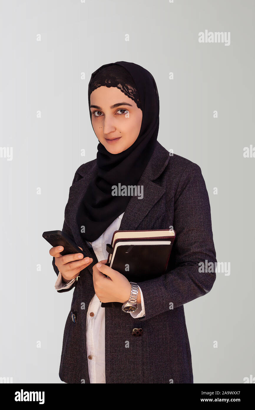 Arab female business suit hi-res stock photography and images - Alamy