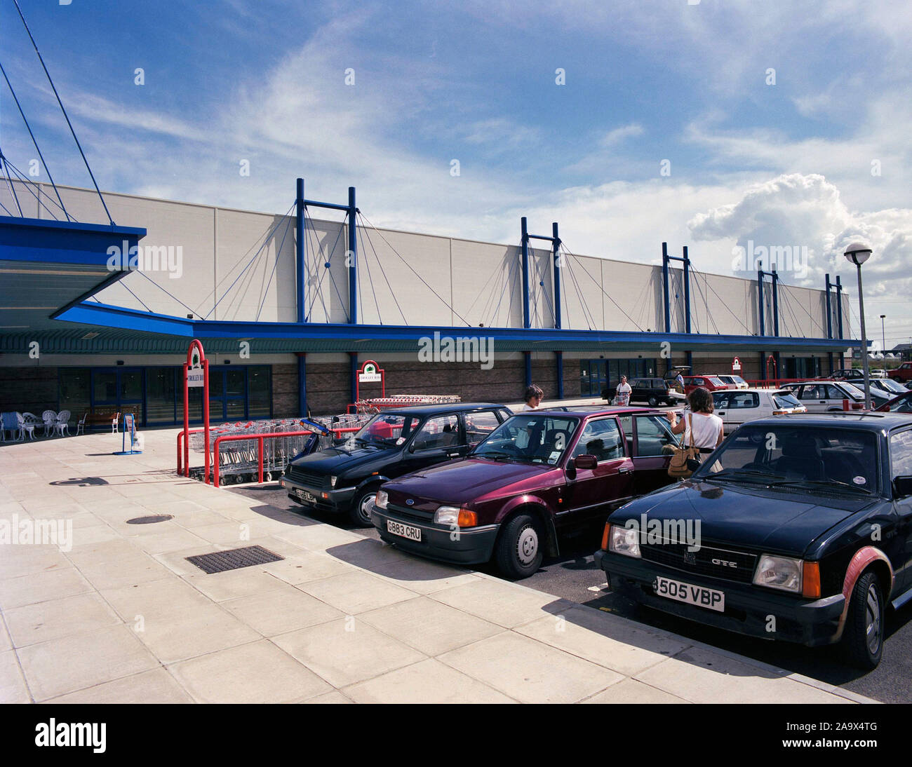 1990 Texas DIY store, Farnham Surrey, SE England, UK Stock Photo Alamy