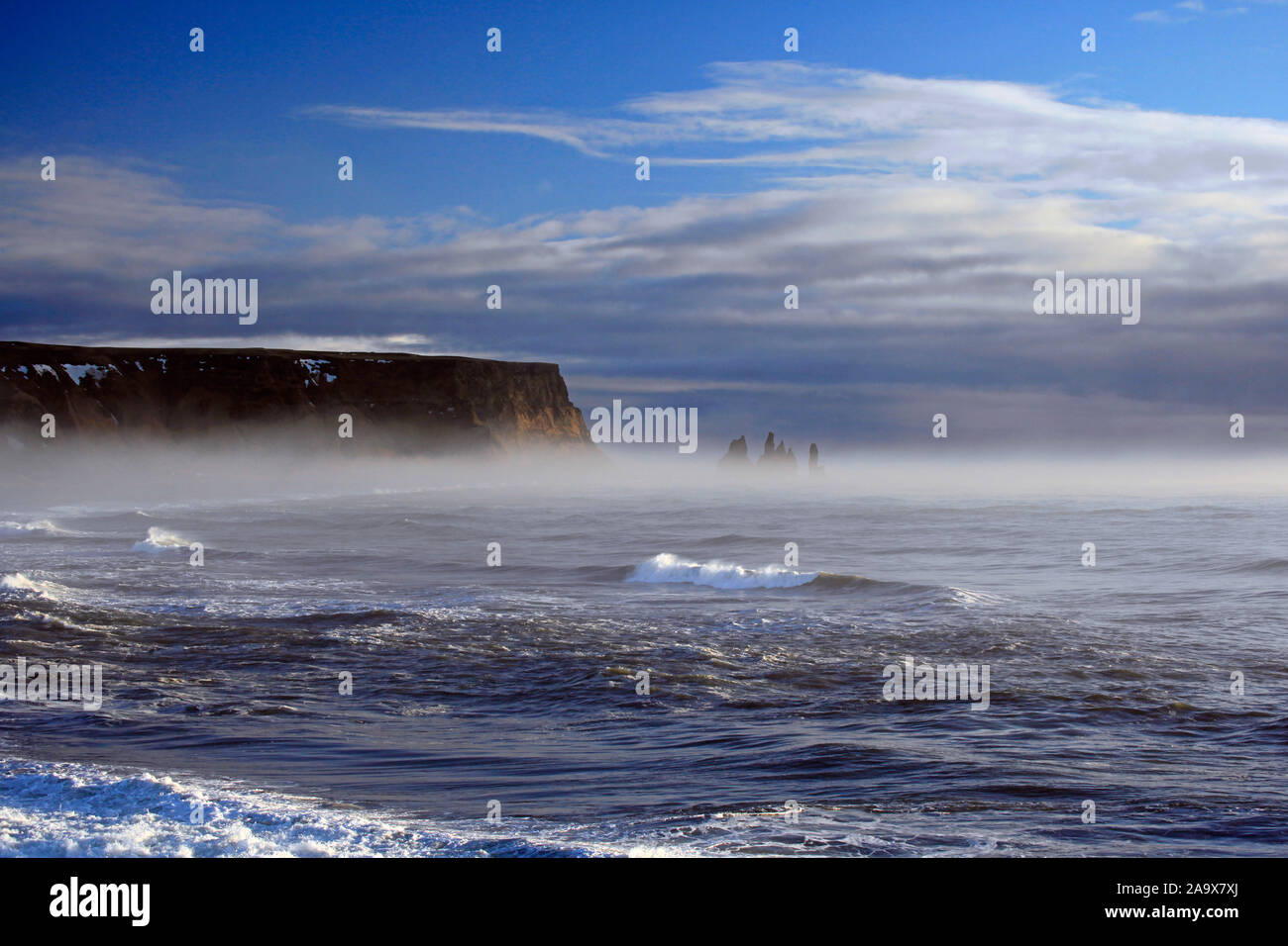 Europa, Island, Kueste im Nebel, Stimmung Stock Photo