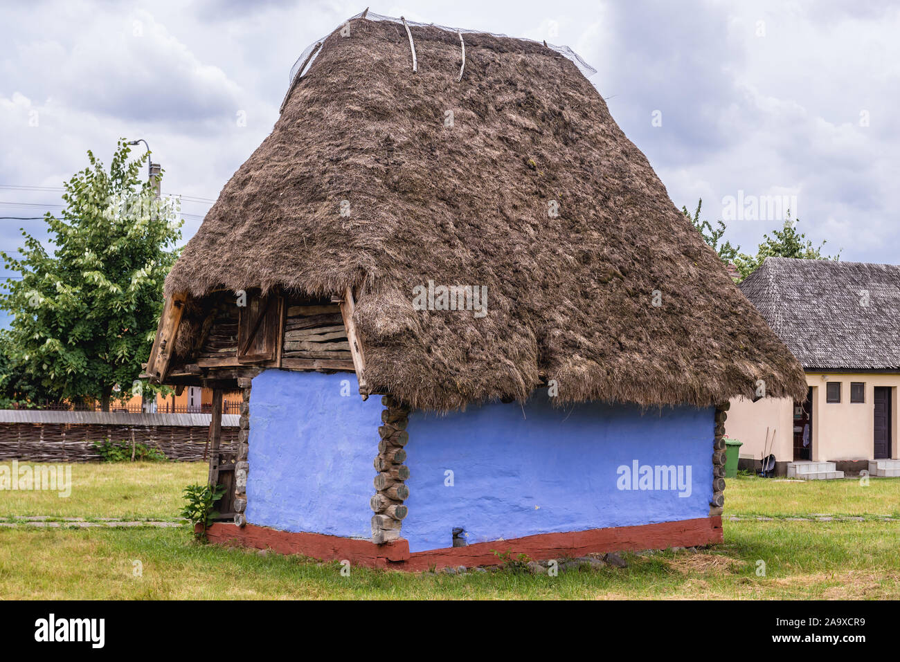 19th century wood and clay traditional cottage in Oas