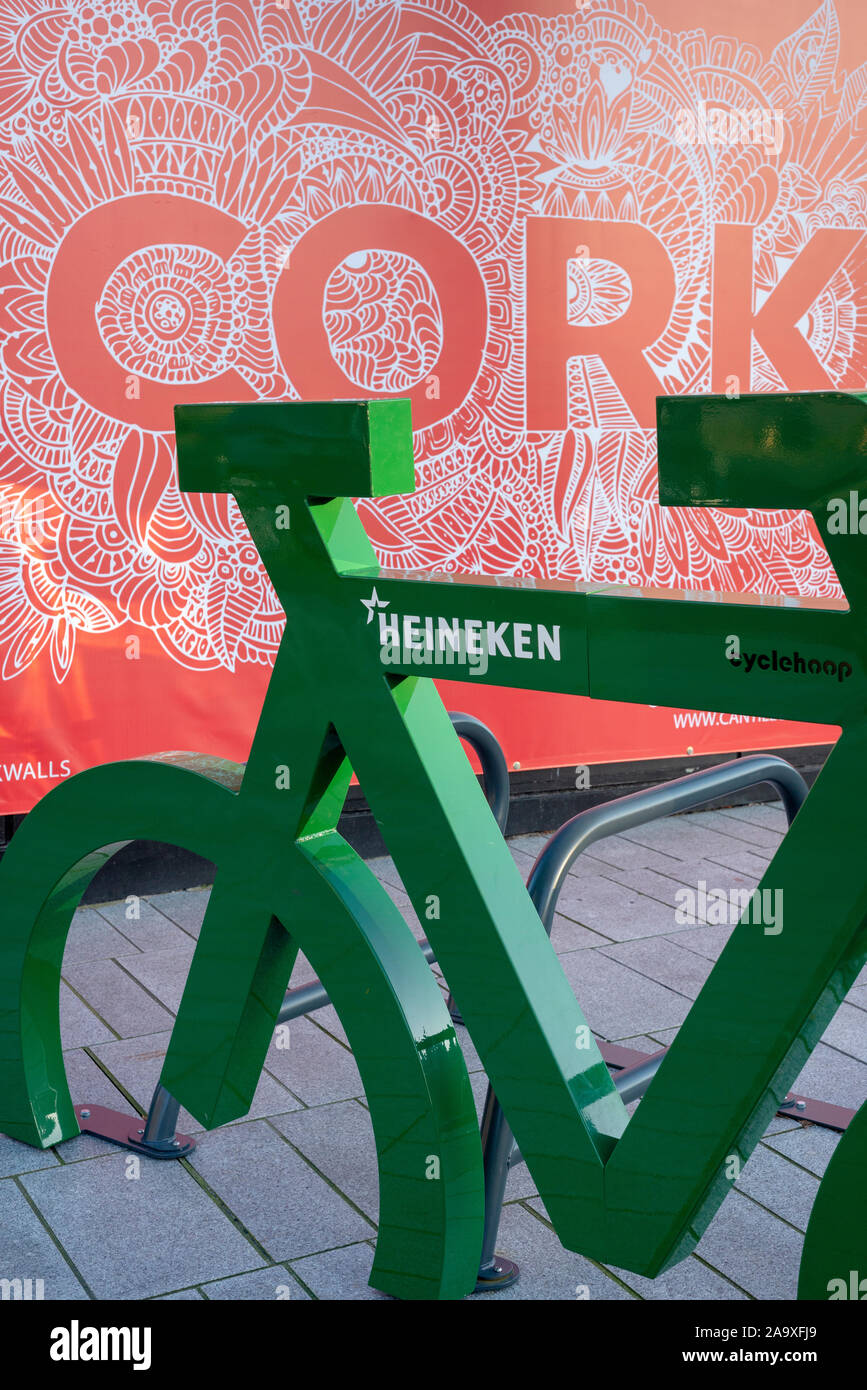 Bike railing racks hires stock photography and images Alamy