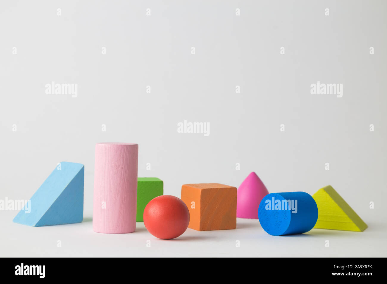 Colorful 3d geometric shapes hi-res stock photography and images - Alamy