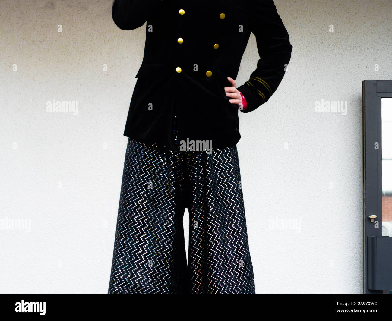 Man on stilts hires stock photography and images Alamy